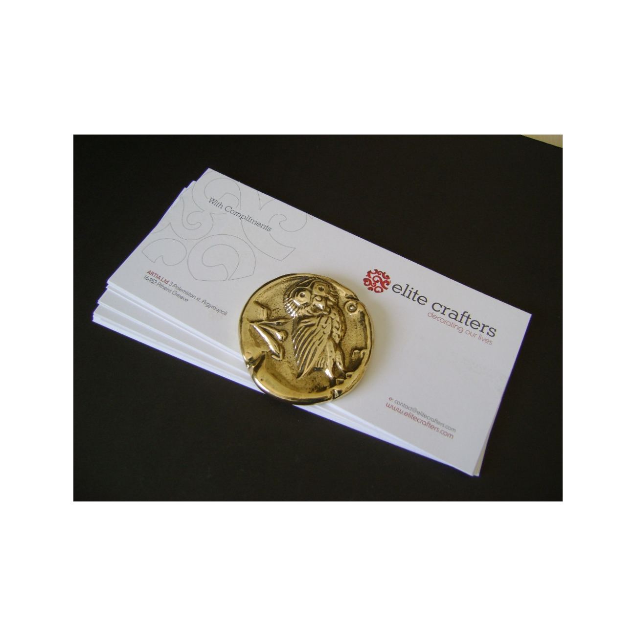 Diameter: 7.5cm Greek Athena Owl Design 2.9'' Owl of Minerva Presse Papier Handmade Solid Brass Metal Desk Paperweight 