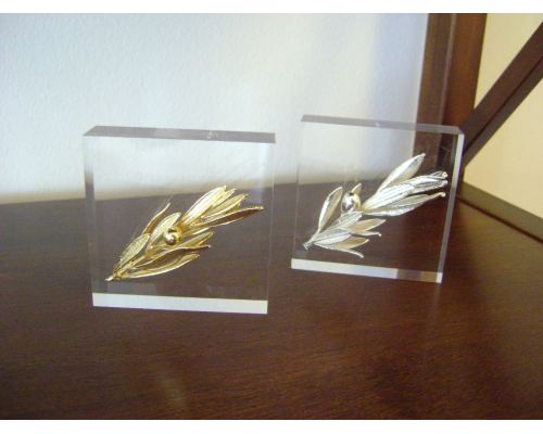 Olive Branch Paperweight or Presse Papier - Real Natural Plant - 24 Karat Gold Plated on Plexiglass, 8x8cm (3.1"x 3.1")