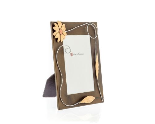 Picture Frame Daisy Flower - Handmade Metal Brown Photo Holder - Small 4''x 6''