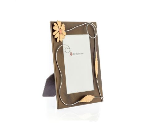 Picture Frame Daisy Flower -Handmade Metal Brown Photo Holder - Large 6" x 8.3"